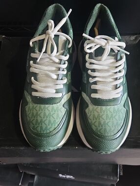 Michael Kors Men’s Green MK Runner Sneakers